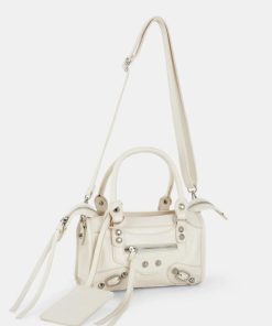 Attireaxis.shop07092909c1 1