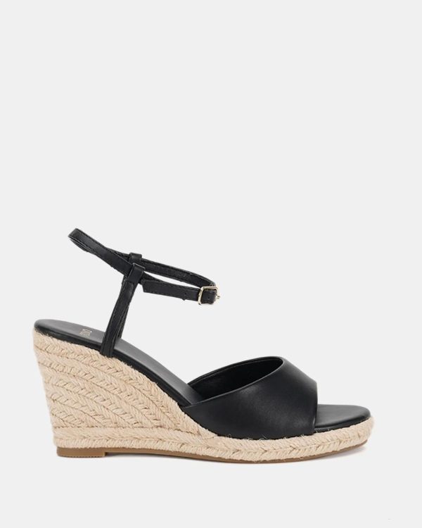 Attireaxis.shop2983f75a22 1