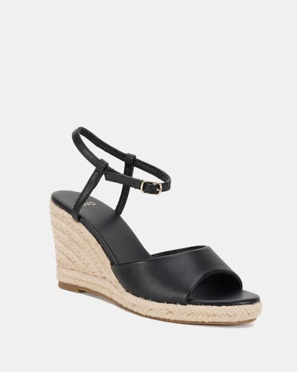 Attireaxis.shop2983f75a22 2