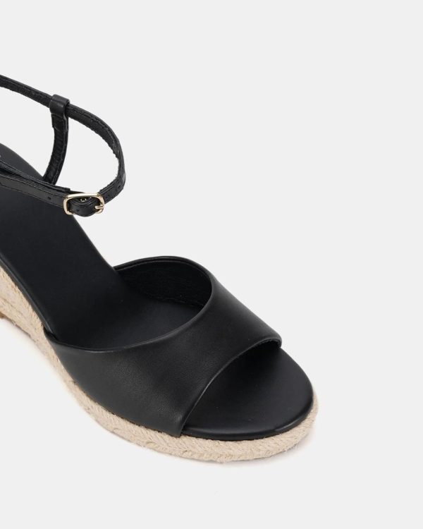 Attireaxis.shop2983f75a22 3