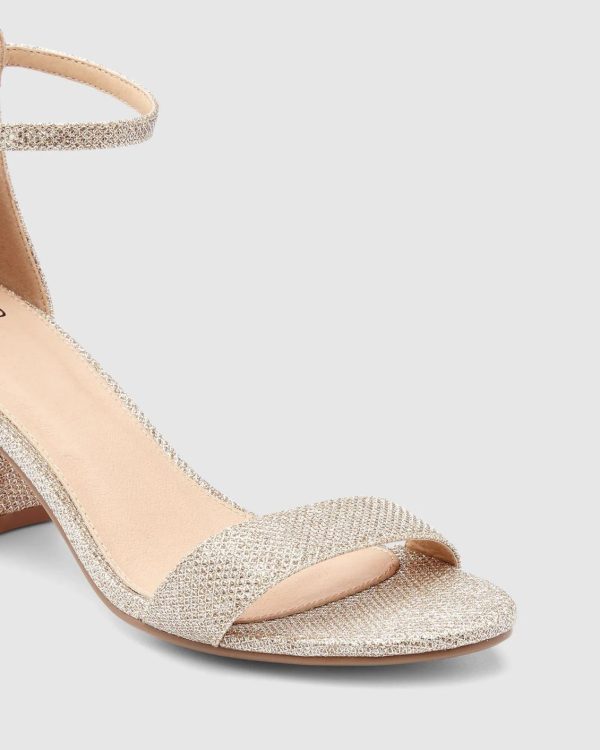 Attireaxis.shop2a96cf0498 2