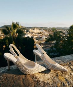 Attireaxis.shop53914975f3 2