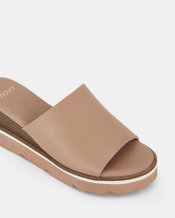 Attireaxis.shop5ebb7a241c 3