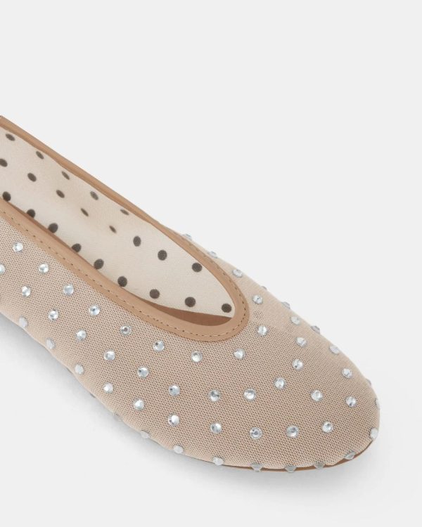 Attireaxis.shop6205566c83 3