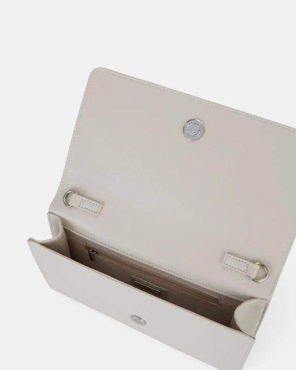 Attireaxis.shop6765815d66 3