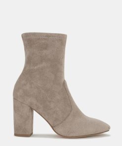 Attireaxis.shop6cebd71a76 1