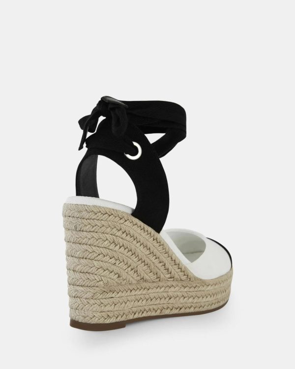 Attireaxis.shop787fcbd477 5