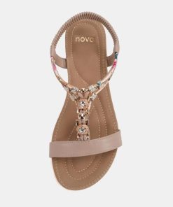 Attireaxis.shop809952793d 4