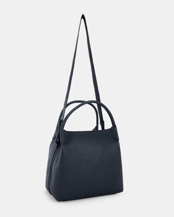 Attireaxis.shop8713bfebb8 1