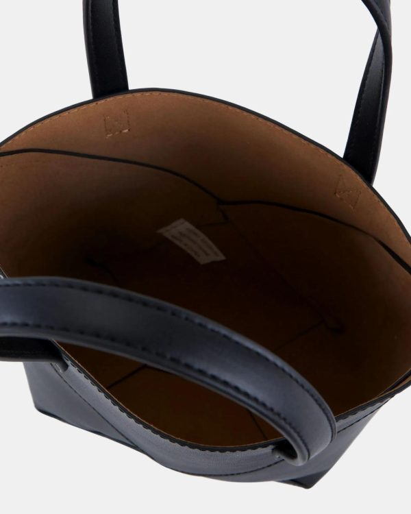 Attireaxis.shopa6a908b247 3