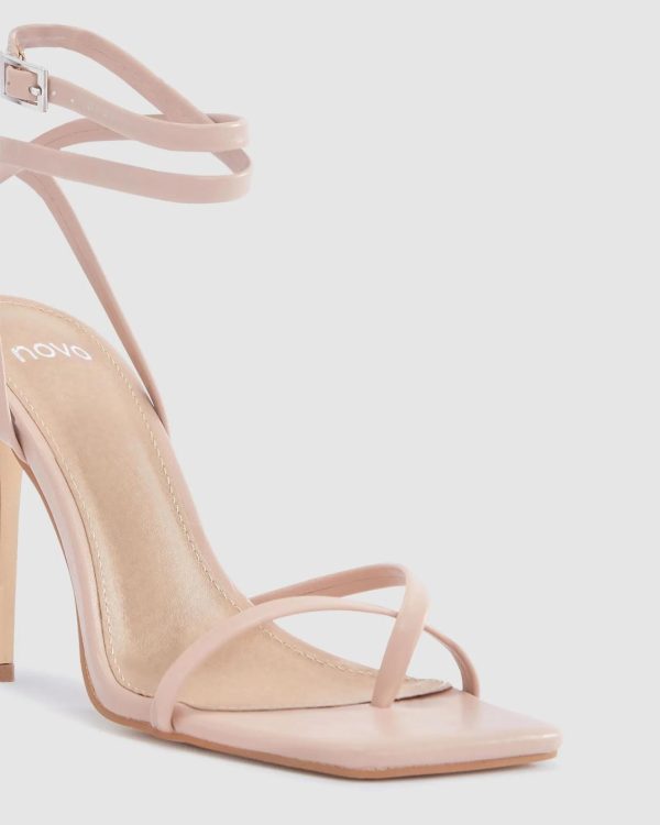 Attireaxis.shopb27b36bc9c 2