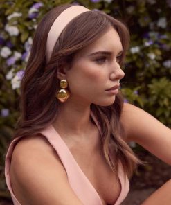 Attireaxis.shopb597a44f48 4