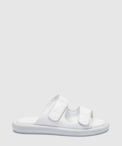 Attireaxis.shopbbec2592c2 1