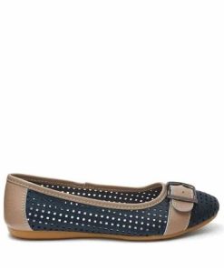 Attireaxis.shopbddb20cacc 1