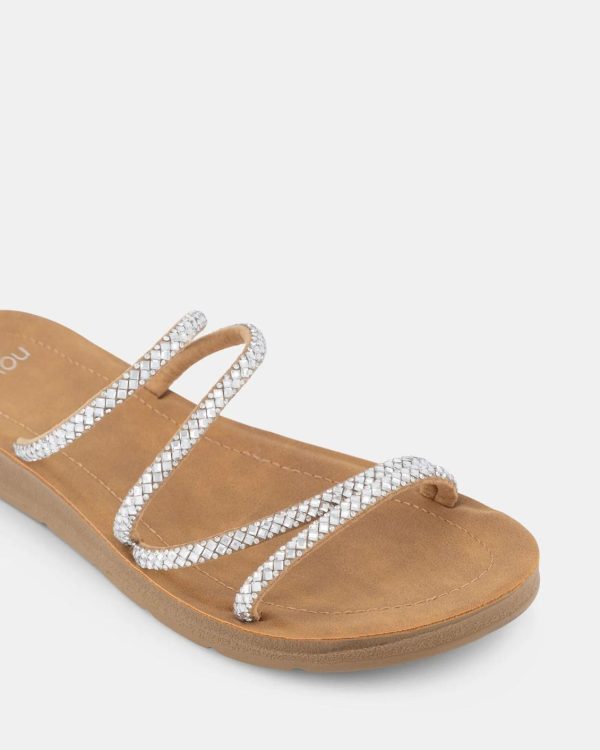 Attireaxis.shopd505aca109 3