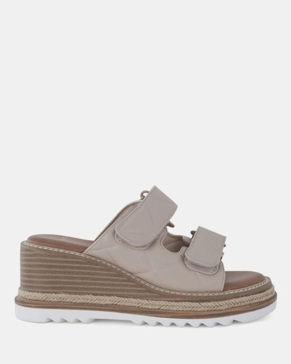 Attireaxis.shopd56e373266 1