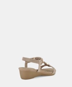 Attireaxis.shopd65a0c8e7e 3