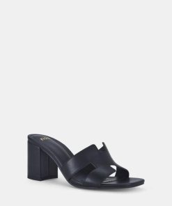 Attireaxis.shope5c5733998 2