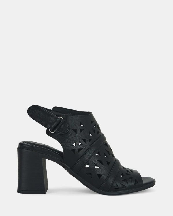 Attireaxis.shopeec212844c 1