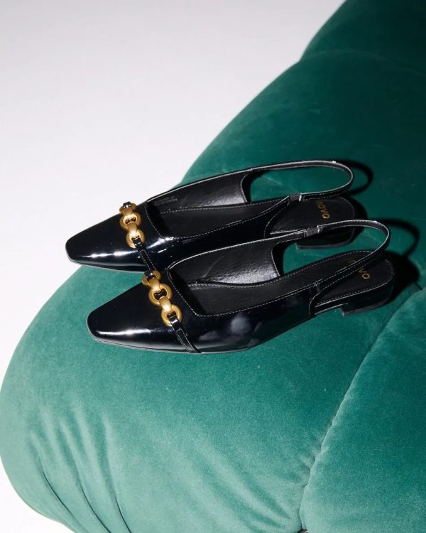 Attireaxis.shopef22136c5d 2