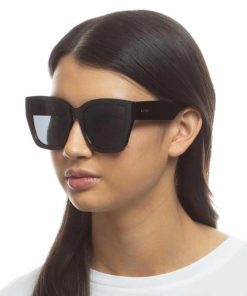 Attireaxis.shopf1c3d579af 2