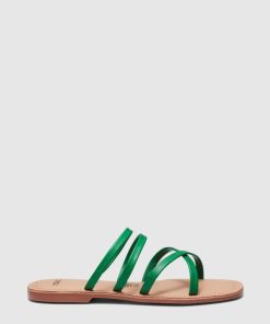 Attireaxis.shopf7cdd9321f 1