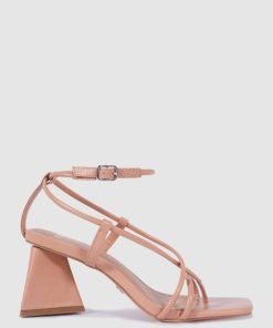 Attireaxis.shopfbdc9e9444 1